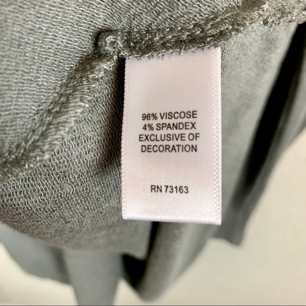 Bloomingdale’s Cupio Cold Shoulder Grey Tunic - Picture 4 of 8